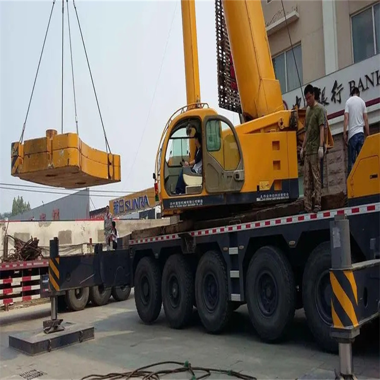 南澳当地吊车出租|机器吊装|75吨|工厂搬迁服务